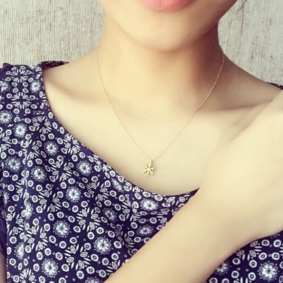 ‘‘tis the season snowflake necklace ❄️ - Picture 2 of 2